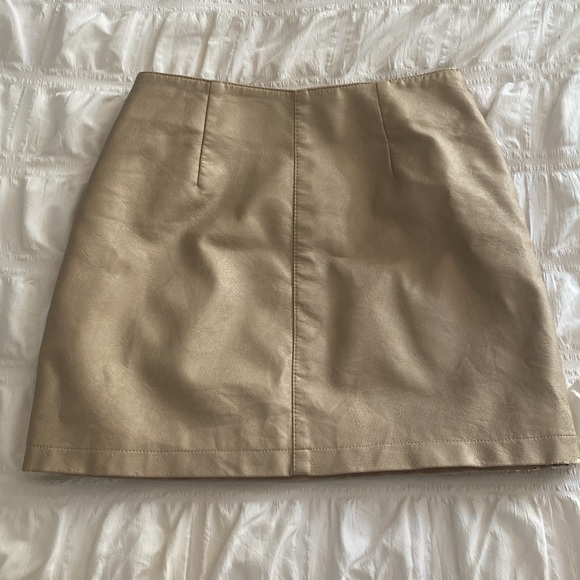 Forever 21 Beige Mini Skirt - Picture 3 of 3